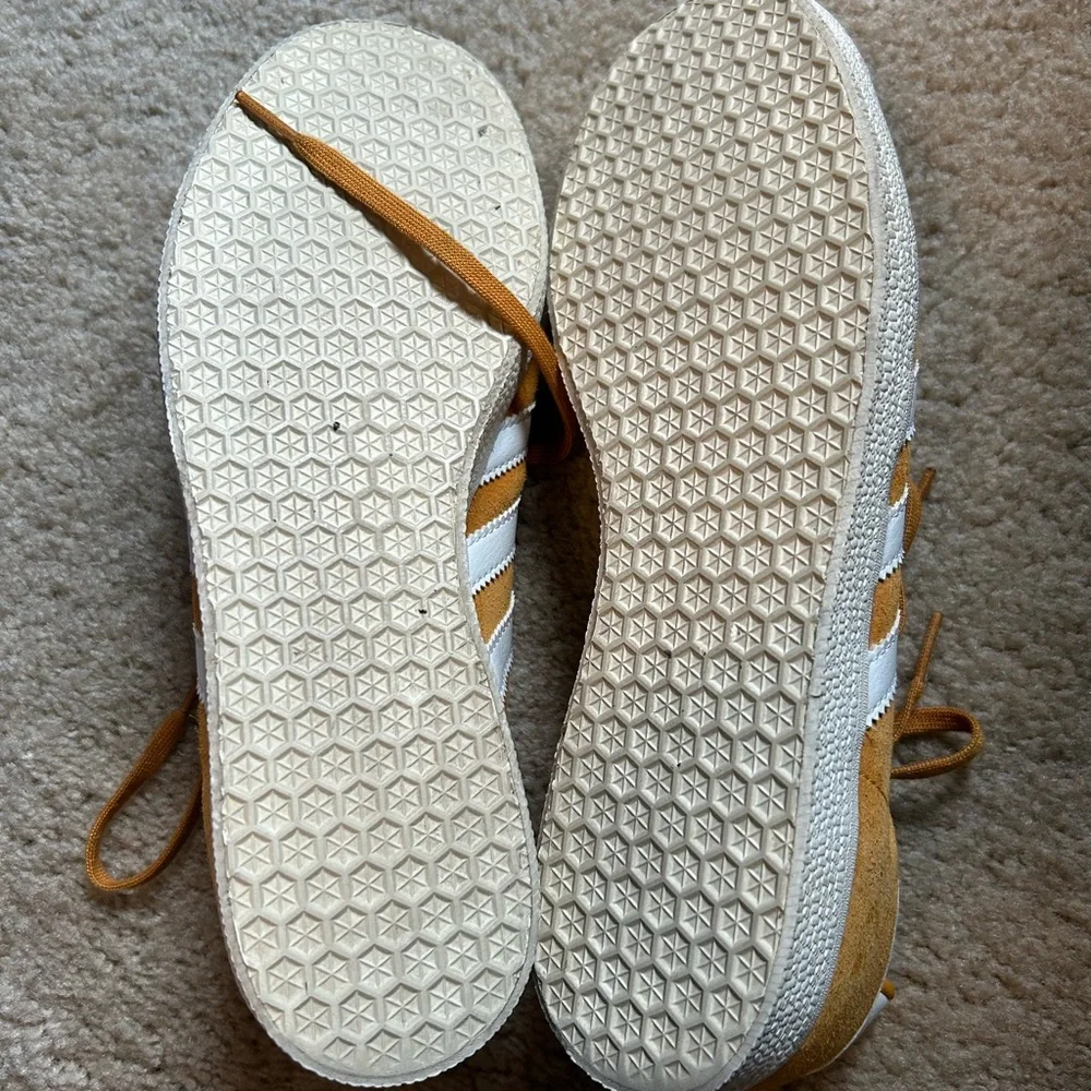 Adidas Gazelles (size 8) - Picture 4 of 4